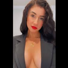 Daisy Varela (@dayssivarela)