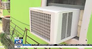 I look out my window and the ac unit was on fire, carla alberto, who lives across from the building that caught fire, told wfts. Experts Warn Air Conditioning Units Could Potentially Be Fire Risks Kveo Tv