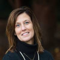 Lisa Hillis's Instagram, Twitter & Facebook