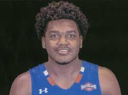 Darius Lee's Instagram, Twitter & Facebook