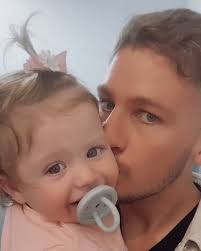 DOM (@domthomass) • Instagram photos and videos