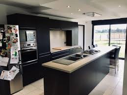 Prix d'un îlot central de cuisine granit. Cuisine Ilot Central Renovation Et Amenagement Illico Travaux