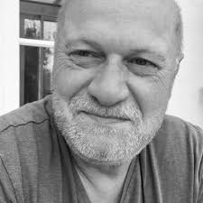 Dans le cadre de la Semaine Nationale de la Petite Enfance, la Municipalité  de Périgny m'a sollicitée pour animer un atelier parentalité. Une soirée  pour parler du respect du corps à son