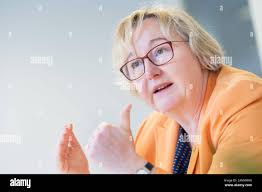 Bauer art hi-res stock photography and images