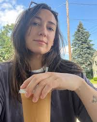 Savannah Miller's Instagram, Twitter & Facebook