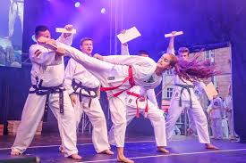 É o nome que se dá à abertura formada por duas semirretas que partem de um mesmo ponto. Taekwondo Bamberg Oberfranken Taekwondo Black Belt Center Bamberg