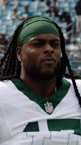 WHAT A DAY DAVANTE HAD 😤