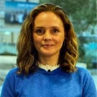 Shelley Tait's Instagram, Twitter & Facebook