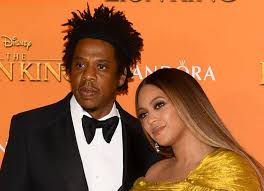 Buzzfeed editor keep up with the latest daily buzz with the buzzfeed daily newsletter! Celebrity Couple Age Quiz