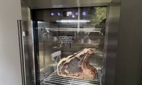 A steak aged this long is not for everyone since it has a very funky flavor and it's also very expensive, so it is for someone who enjoys the intense beef flavor. Caso Dry Aged Cooler Der Reifeschrank Im Test Bbqpit De