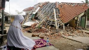 Angka kematian akibat gempa bumi berukuran tujuh pada skala richter di lombok indonesia setakat ini mengorbankan 98 nyawa.sila layari. Info Potensi Gempa Magnitudo 8 5 Di Lombok Bikin Resah Warga Regional Liputan6 Com