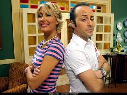 İzmir'de karşıyaka aydoğdu ilkokulu ve sonrasında eşref paşa lisesi'ni üzümcü mezuniyetten sonra bursa devlet tiyatrosu'ndan teklif aldı ve çalışmak için bursa'ya gitti. Gulse Birsel Anlatiyor Efsane Dizi Avrupa Yakasi Nin Oyunculari Nasil Secildi Onedio Com