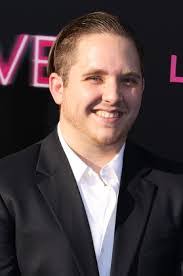 Ed Squires's Instagram, Twitter & Facebook