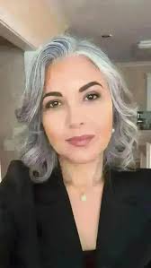 I'M SO TIRED of men rejecting me because I'm 40+ with a mombod 🥲 I feel so  alone