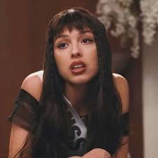 Monique Guzman (@ImJustMoniquee)