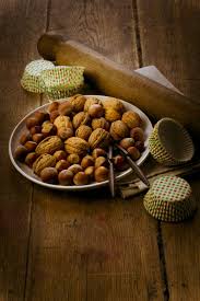 Noisettes Et Noix A Casser Fruits Secs A Coque Petits Moules A Gateaux Bio Bon Et Beau Etc Http Www Mariel Fruits Secs Bio Manger Des Fruits Fruits