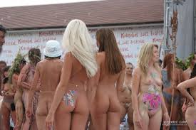 Brazil festival nudist - 51 photo