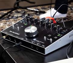 We pick five of the best audio interfaces for digital djs, featuring products from rane, native instruments, focusrite and numark. The Best Usb Audio Interface 2020 Reviews Globaldjsguide