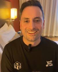 NO TENGO PALABRAS! Presentarme por primera vez en @ultrabsas y ser parte de  la @resistance fue un sueño cumplido! Gracias de corazón a todos los que  llegaron temprano para acompañarme y disfrutar