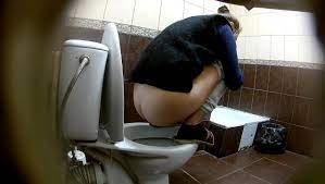 Hidden cam pooping girl in the public toilet xxx porn video 