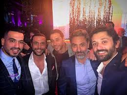 محمد امام وكريم محمود عبد العزيز يسترجعان ذكريات والديهما. ÙƒØ±ÙŠÙ… Ù…Ø­Ù…ÙˆØ¯ Ø¹Ø¨Ø¯ Ø§Ù„Ø¹Ø²ÙŠØ² ÙŠÙ†Ø´Ø± ØµÙˆØ±Ø© Ù…Ù† Ø­ÙÙ„ Ø²ÙØ§Ù Ø§Ø¨Ù†Ø© ØµÙ„Ø§Ø­ Ø¹Ø¨Ø¯ Ø§Ù„Ù„Ù‡