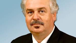 Korrespondenten: Helmut Hetzel (htz)