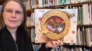 A beautiful version of Nathaniel Hawthorne's retelling of an ancient Greek  myth of King Midas and the Golden Touch. The craft is in the comments.