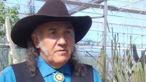 Les Thomas becomes first Native American