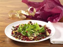 Rote Bete Carpaccio Mit Feldsalat Von Gefro Chefkoch Rezept Feldsalat Rezept Rezepte Feldsalat
