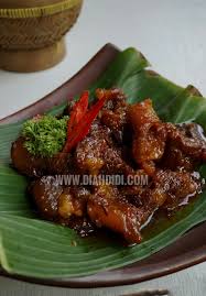 Cari produk resep masakan lainnya di tokopedia. Diah Didi S Kitchen Krengsengan Daging Jawa Timur
