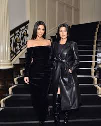 She revealed in a 2015 instagram post (which also garnered lots of. Kim Kardashian Height How Tall Is Kim Kardashian Which Kardashian Is The Shortest Celebrity News Showbiz Tv Express Co Uk