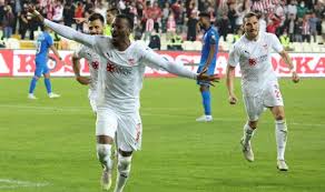 Lawrence visser'in yardımcılıklarını ise yine belçika futbol federasyonu'ndan rien vanyzere ve thibaud nijssen üstlenecek. Sivasspor Kopenhag I Agirlayacak Spor Balgocburada
