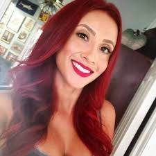 Corina Navarro's Instagram, Twitter & Facebook