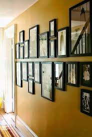 Decorare Con Le Cornici Incorniciamoci Architettura E Design A Roma Casa Fai Da Te Idee Per Decorare La Casa Parete Con Foto Di Famiglia