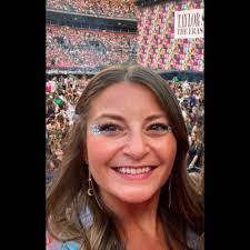 Madelyn Bentley's Instagram, Twitter & Facebook