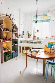 Heute Sind Wir Bei Familie Ottosson In Malmo Zu Gast Die Haben Tausend Deko Ideen Die Man Sich Einfach Fur Zuhause Mopsen Kann Ohhh Mhhh Kinderzimmer Dekor Kinder Zimmer Zimmerdekoration