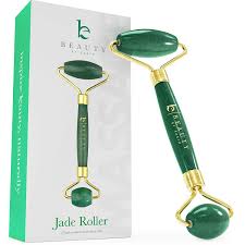 Start at your collarbone and gently roll upward toward your jaw using the large jade stone. Amazon Com Jade Roller For Face Face Neck Massager For Skin Care Facial Roller To Press Serums Cream And Oil Into Skin Lymphatic Drainage Massager Tool Eye Massager And Neck Roller