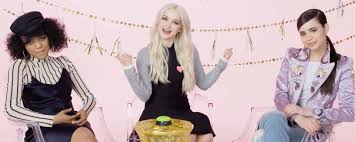 Instantly play online for free, no downloading needed! Descendants 2 S Dove Cameron Sofia Carson And China Anne Mcclain Play Disney Trivia Teen Vogue