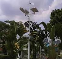 Solar Wind Hybrid Street Light | 30-150W | Inlux Solar