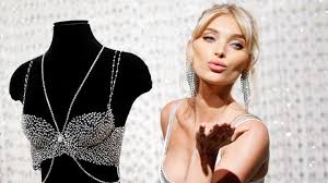 Elsa*hosk eva*herzigova es uno de los libros de ccc revisados aquí. Bangganya Elsa Hosk Kenakan Bra Senilai Rp 15 Miliar Di Vsfs 2018 Cantik Tempo Co