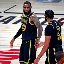 Charles barkley and shaq face against each other in a three point contest! Lebron James Reflects On Kobe Bryant And Shaquille O Neal Comparisons After Win Over Heat Sports Illustrated La Lakers News Analysis And More