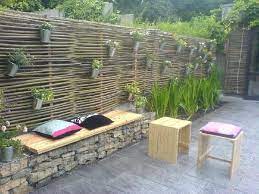 Wandverkleidung holz paneele trennwand garten haus planung innenfarbe innendekoration alles. Pin Auf Mauer Und Gehweg