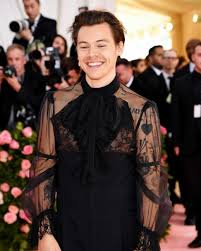 More about harry styles dress one direction instagram us vogue. Harry Styles Mom Opens Up About His Love Of Fancy Dress Gma