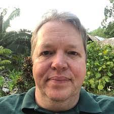 Robert Dennington's Instagram, Twitter & Facebook