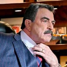 Tell you, pretty baby You love to mess me 'roun' I'm gonna give you lovin',  baby Gonna move you outta town Bring it