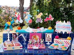 Decoración ¿un cumpleaños al aire libre? Colorida Fiesta Infantil Al Aire Libre Con Desfile De Circo Fiestas Y Cumples