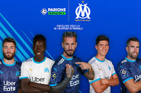 Retrouvez les tenues des joueurs avec l'om avec bien évidemment les maillots officiels de l'om. Om Un Nouveau Sponsor Sur L Epaule Du Maillot Des Phoceens