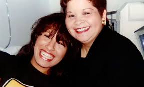 Niegan libertad condicional a Yolanda Saldívar tras 30 años del asesinato  de Selena - Revista Q