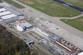The earliest flight departs at 08:45, the last flight departs at 21:20. Friedrichshafen Airport Germany Fdh Airmundo