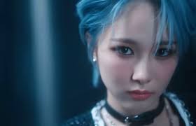 she's definitely slaying the short hair look! — #EVERGLOW #MIA #HANEUNJI  #에버글로우 #에픽로그 #이유 #시현 #미아 #온다 #아샤 #이런 #YUEHUA #yiren #onda #aisha #sihyeon  #eu